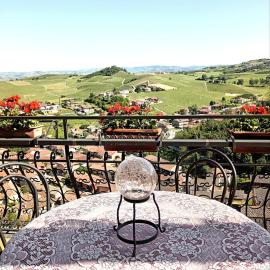 Teresa al Belvedere Rooms&HolidayApartments Camere&Appartamenti, hotelli kohteessa Castellinaldo
