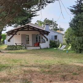 Jolie villa avec jardin à proximité de la plage, hotel a La Brée-les-Bains