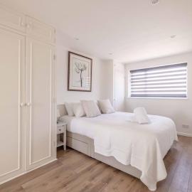 Charming 3Bed 3Bath Home in Windsor with parking! - By Tempstay