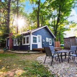 Brown County Cottage, hotel in Nashville