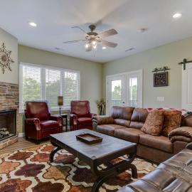 Luxury Condos at Thousand Hills - Heart of Branson - Beautifully remodeled - Spacious and Affordable: Branson'da bir otel