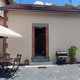Gîte familial de la Bastide du puech, хотел в Cransac