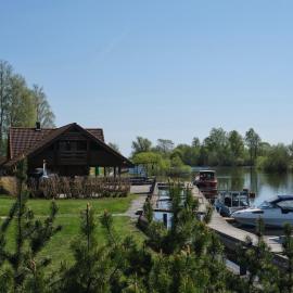 Oiu sadama jõemaja, Hotel in Oiu