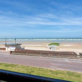 Apartment Les Terrasses du Casino-2 by Interhome