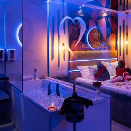 Motel Emoções, ξενοδοχείο σε Nogueira da Regedoura