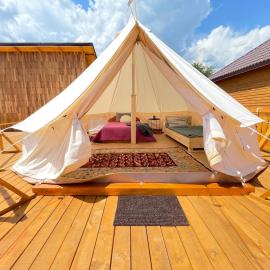 Glamping Agapia Agapescu, готель у місті Агапія