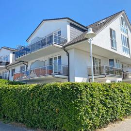 Ferienwohnung Strandläufer Whg 03 mit Terrasse, hotel in Thiessow