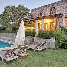 Authentic Bodrum Villa with Special Private Pool, Hotel in Ortakentyahşi