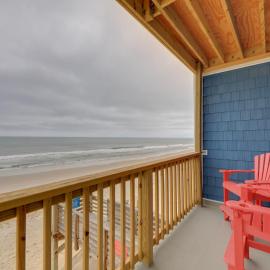 Oceanfront North Topsail Beach Vacation Rental!, hotel in North Topsail Beach
