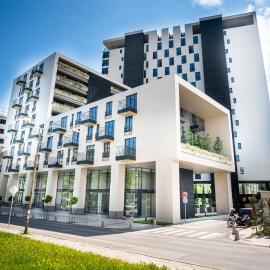 Luxury apartment in building K55 with free garage, hotel in Varna City