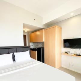 Apartemen Transpark Juanda Bekasi by Cheapinn, hotel in Padurenan