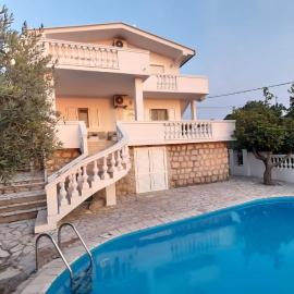 Villa Dedin