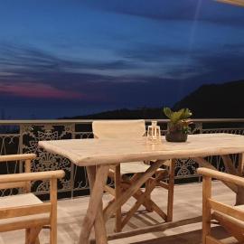 Pure Blue House، فندق في أثانيون