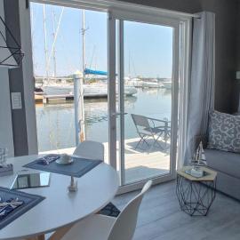 Marina degli Estensi Floating Resort - House Boat, Hotel in Lido degli Estensi