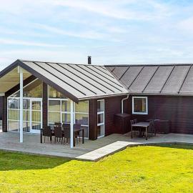10 person holiday home in Løkken-By Traum