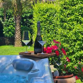 La Rocca Maison de Charme, hotel Monegliában