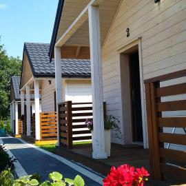 Domki Magnolia Noclegi & SPA Zator, hotel din Zator
