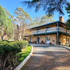 Entire Bowral Acreage, khách sạn ở Bowral