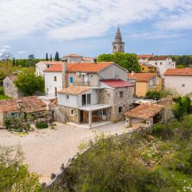 Betlehem & Nazaret cottage on Krk island, viešbutis Krke
