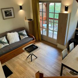 Charmant T2 bis, hotel v mestu Cauterets