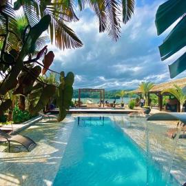 Villa Pantai Secret Place、Miracatuのホテル