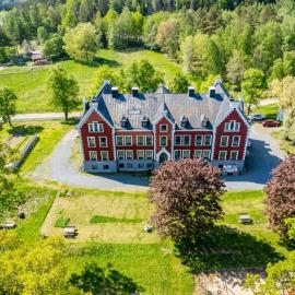Hotell Hof, готель у місті Аскерсунд
