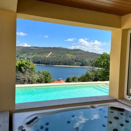 Villa Gerês Emblematico - Piscina & Jacuzzi, hotel in Venda Nova