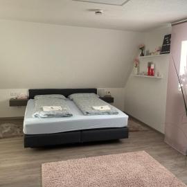 #2 Großes Zimmer mit Pool und Garten, hotel Memmingenben