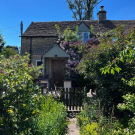 Characterful, Cosy Cotswold Cottage, Folly Cottage، فندق في Avening