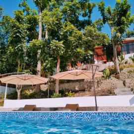 Las Terrazas de Barili Private Resort, отель в городе Barili