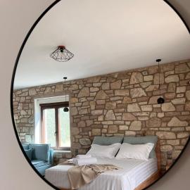 Michelangelo suites and apartments، فندق في Valanidorachi
