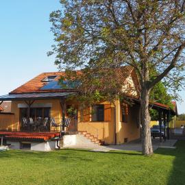 Ferienhaus Michi, hotel in St. Andrä am Zicksee