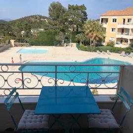 Les Issambres Superbe studio avec terrasse, hotel in Roquebrune-sur-Argens