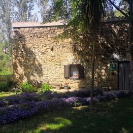 Casa rural Ardetxal a 16km de Logroño y Laguardia، فندق في Viñaspre