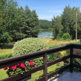 Dom na Kaszubach Sulęczyno z widokiem na jezioro – hotel w mieście Sulęczyno