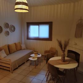 Studio 'Katerina by the Sea', hotel sa Salamís