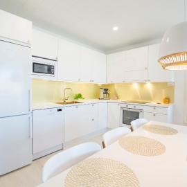 Apartment Tuomenkartano C4 iso huoneisto saunalla Kalajoki, hotel u gradu Kalajoki