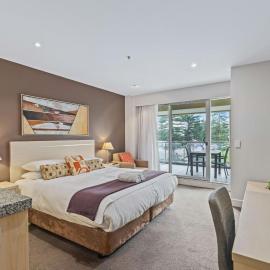 Belle Escapes - Glenelg Shores Studio, hotel in Glenelg