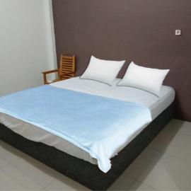 Hotel O Wisma Deli Syariah Near RSUD Nene Mallomo Sidenreng Rappang, Hotel in Pangkajene