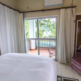 The Dudek's Nest B&B, hotelli kohteessa Ngermid