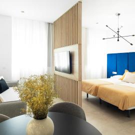 Blanq Marina Suites, hotel i Valencia
