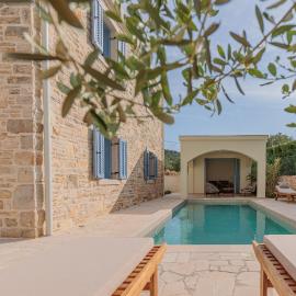 Seafront Villa Adriatica with pool