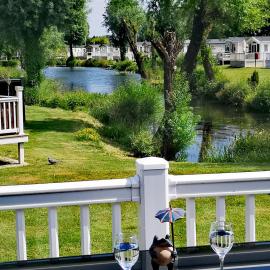 Lake Escape - Hoburne Cotswolds โรงแรมในเซาธ์เซอร์นีย์