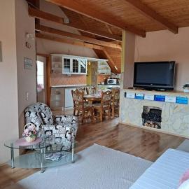 Kismarosi Center Apartman, hotelli kohteessa Kismaros