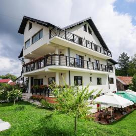 PENSIUNEA OCTAVIAN, Hotel in Horezu