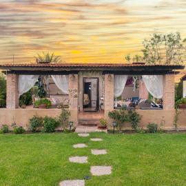 Aelia Sea View Bungalow, hotel i Gennadi