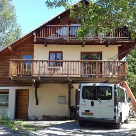 Chalet avec jardin proche de VALLOUISE、Les Vigneauxのホテル
