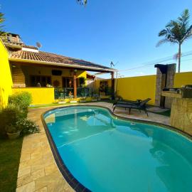 Chácara casa em Atibaia com piscina e churrasqueira em condomínio, hotel in Atibaia