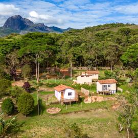 Hospedagem Terra de Aquários, готель у місті Аюруока