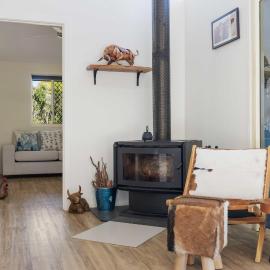 Fiery, cozy starry nights - Farm stay!, hotel din Bellthorpe